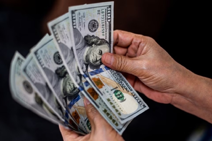 Tỷ giá USD hôm nay 2/6: USD tiếp tục lao dốc